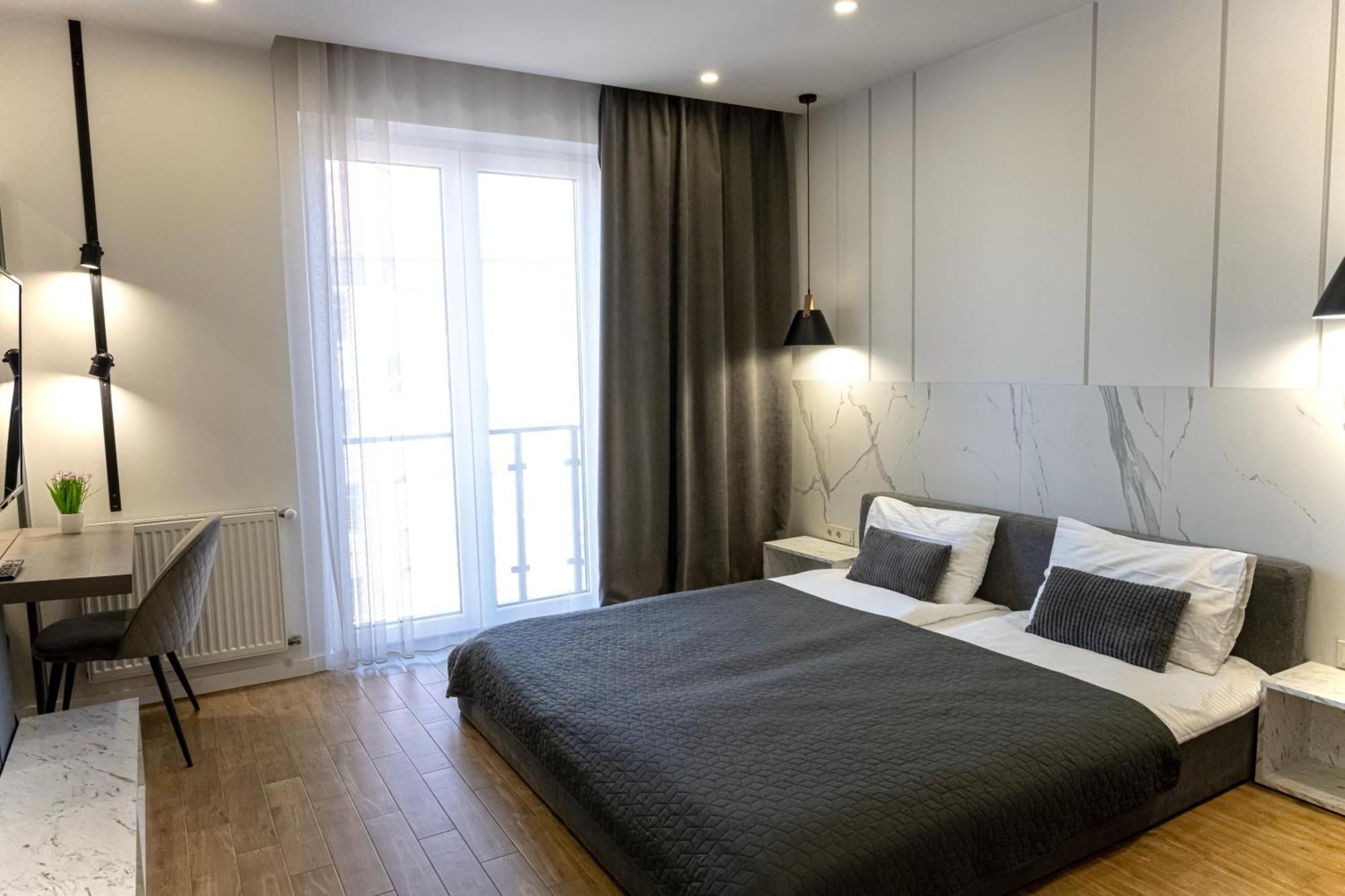 Luxury Apartments “Bozdosh” Uzhhorod Εξωτερικό φωτογραφία